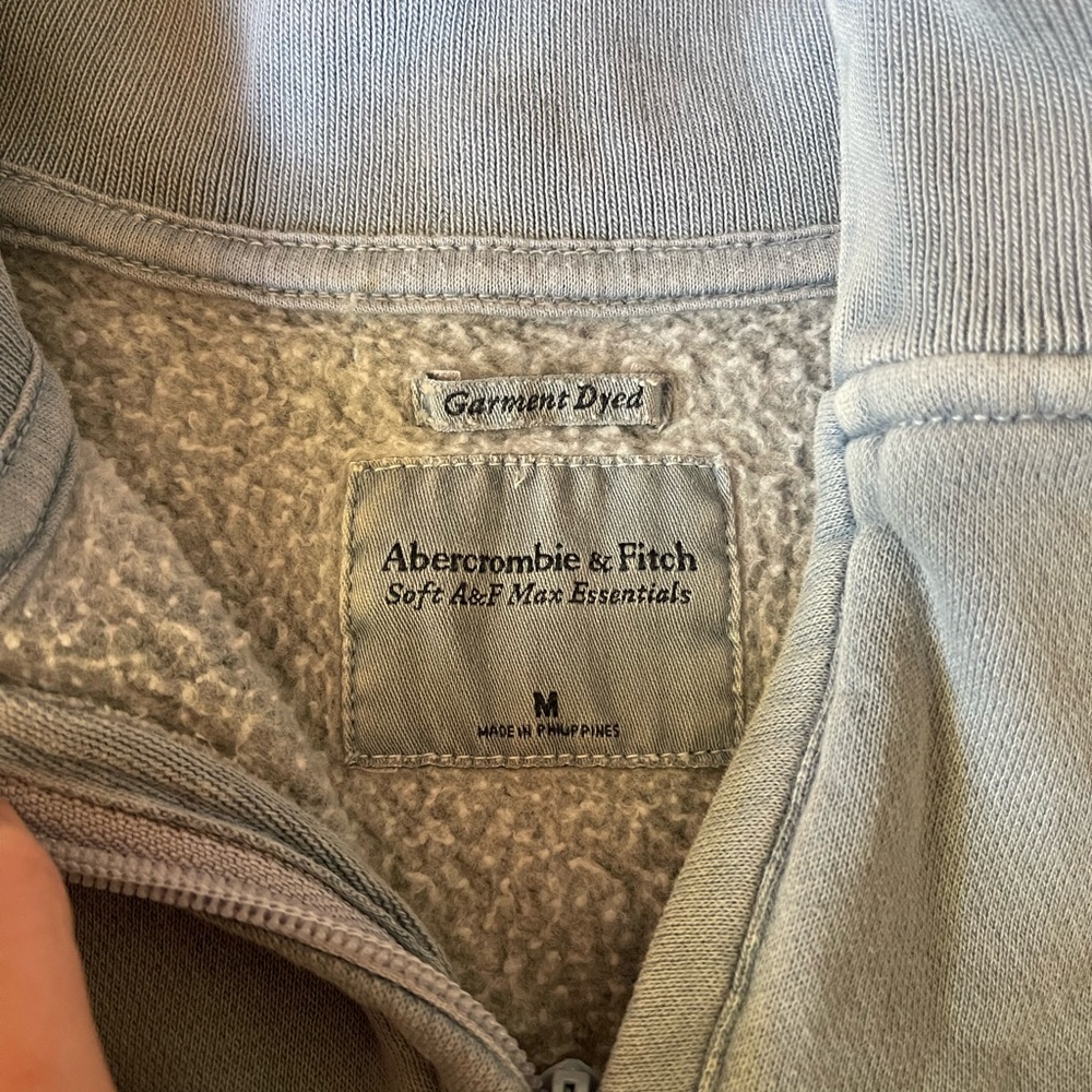 Abercrombie Essential Sunday Half Zip - Picture 9 of 9